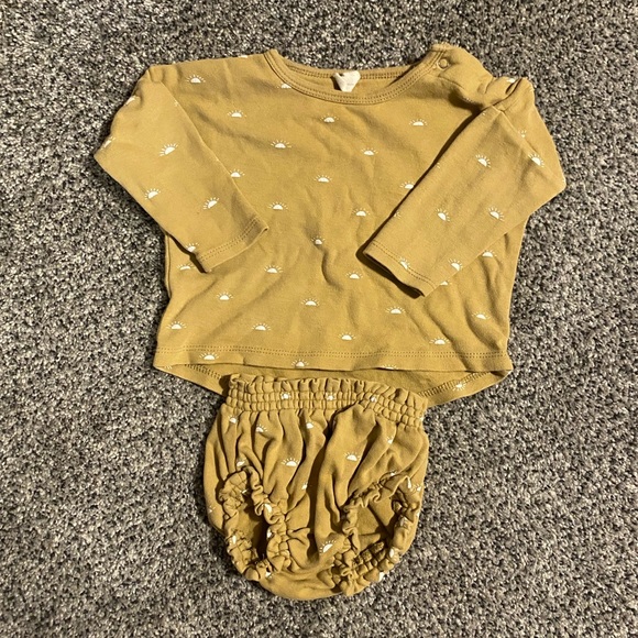 Quincy Mae Other - Quincy Mae suns shirt and bloomers 3-6 months